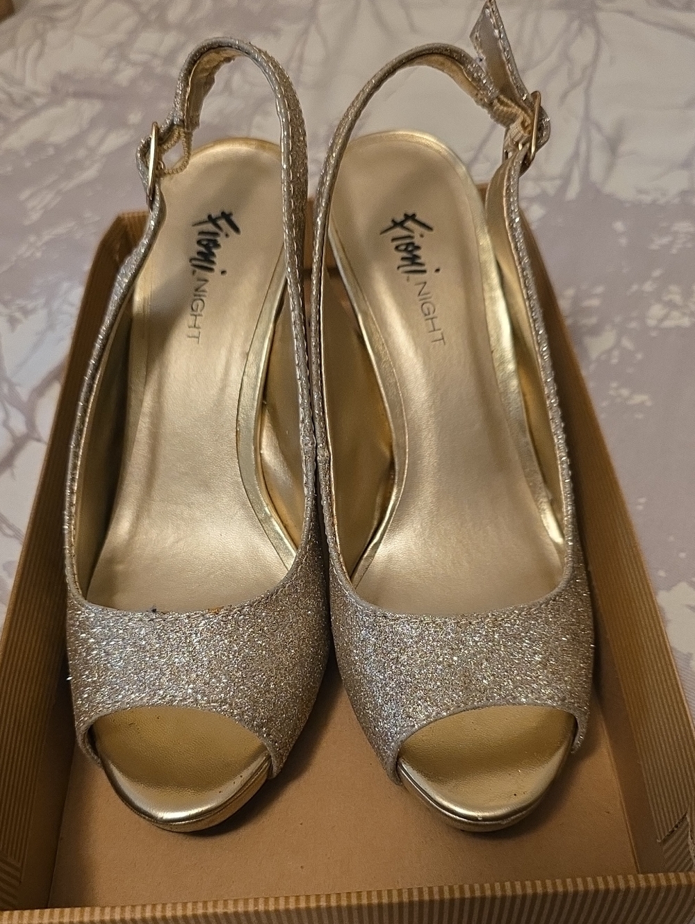 FIONI Clothing Gold Glitter Slingback Peep-Toe Heels
